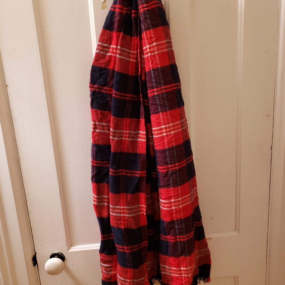 Scarf/Wrap - Picture 3 of 5
